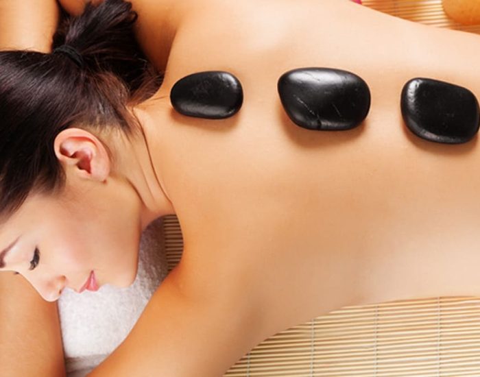 hot-stone-massage (1)